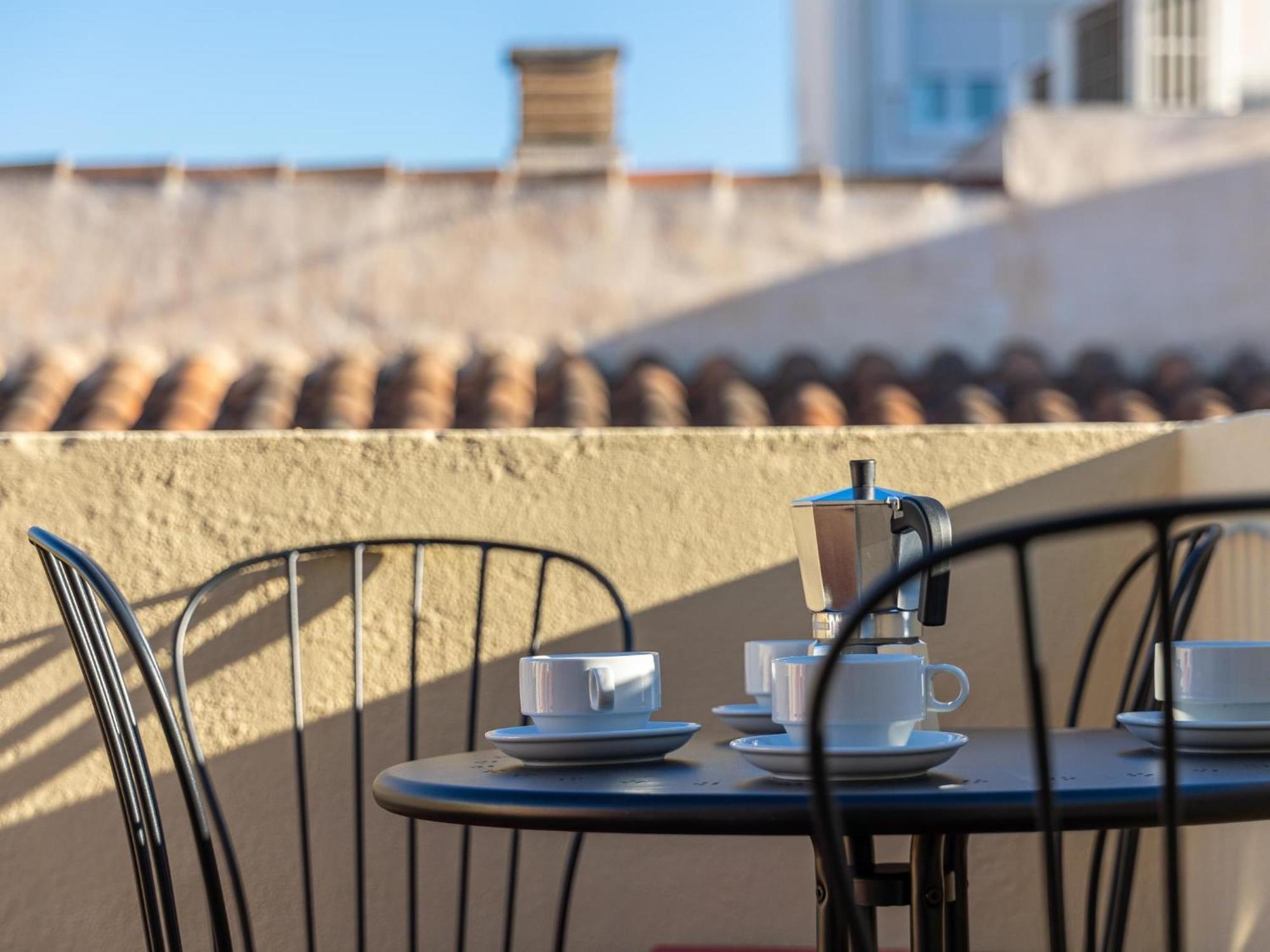 H2M Lazcano With Sunny Terrace In Old Town Malaga Luaran gambar