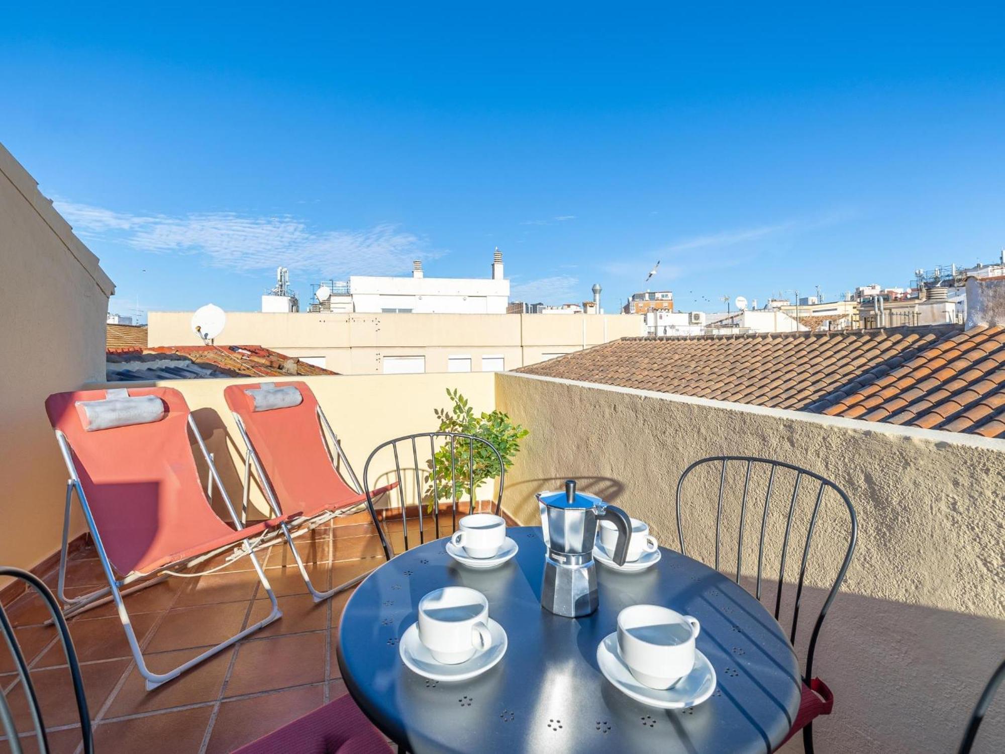 H2M Lazcano With Sunny Terrace In Old Town Malaga Luaran gambar