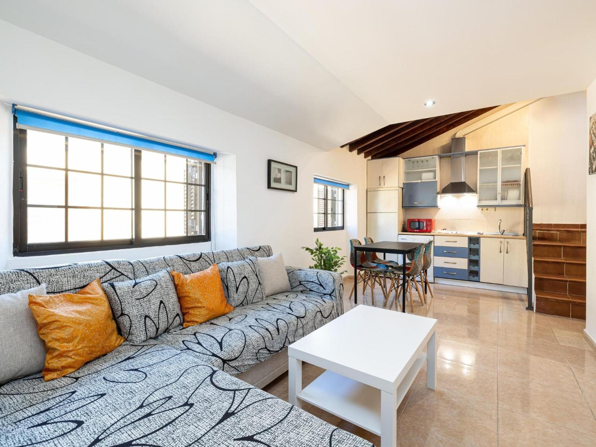 H2M Lazcano With Sunny Terrace In Old Town Malaga Luaran gambar